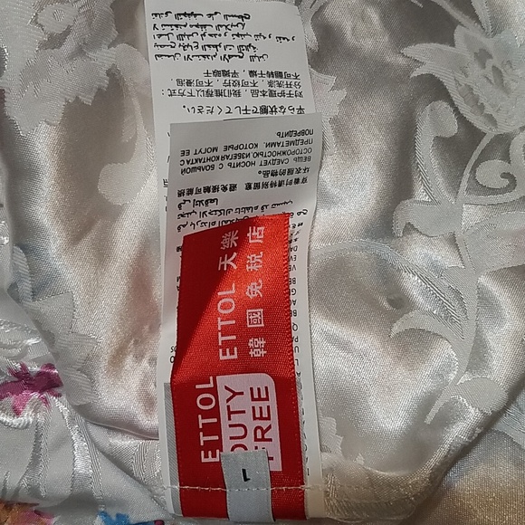 Blume Vader (Balenciaga Graffitti like) blouse NWT - Picture 11 of 13